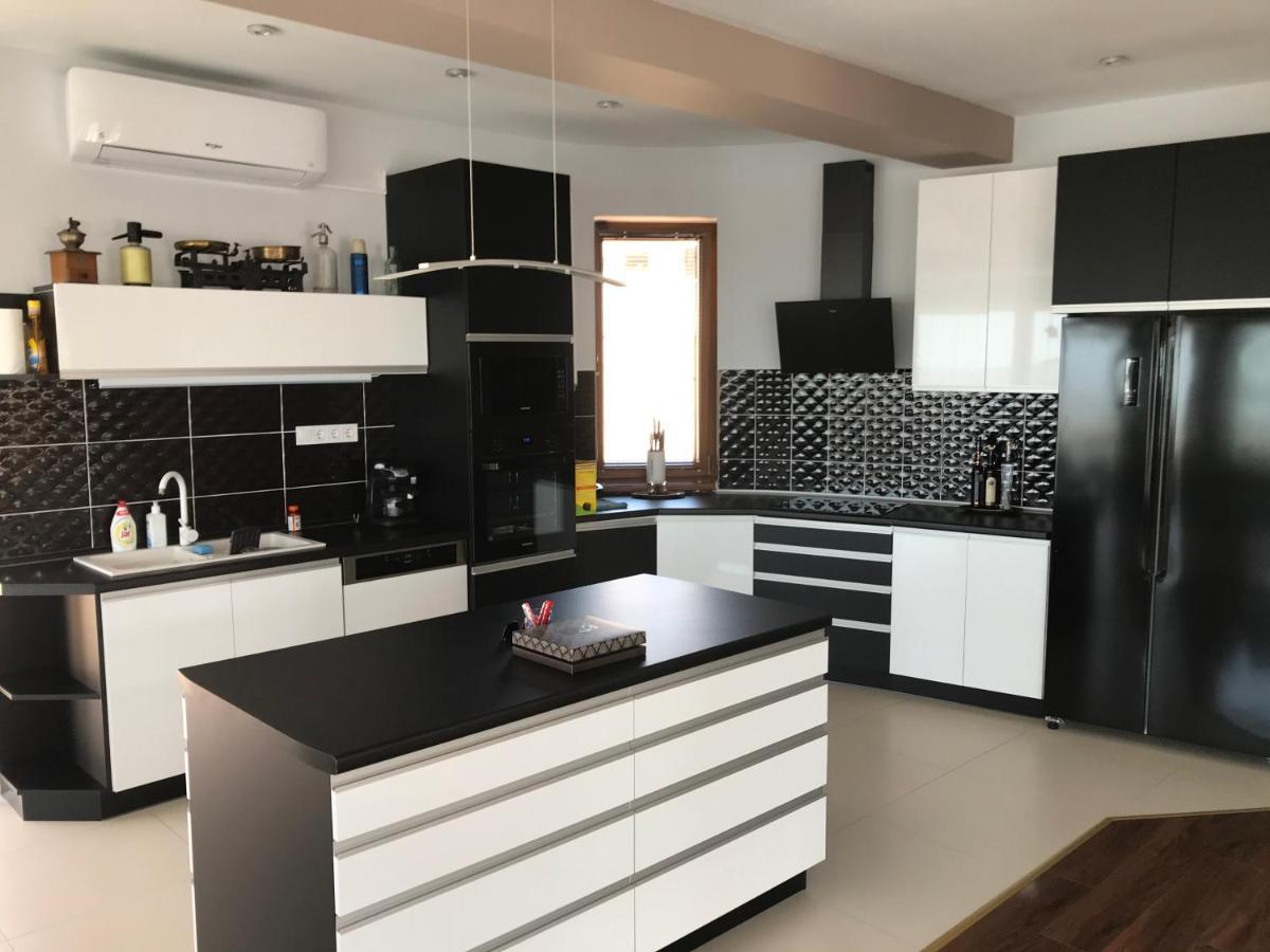 Royal Villa Кестели Екстериор снимка
